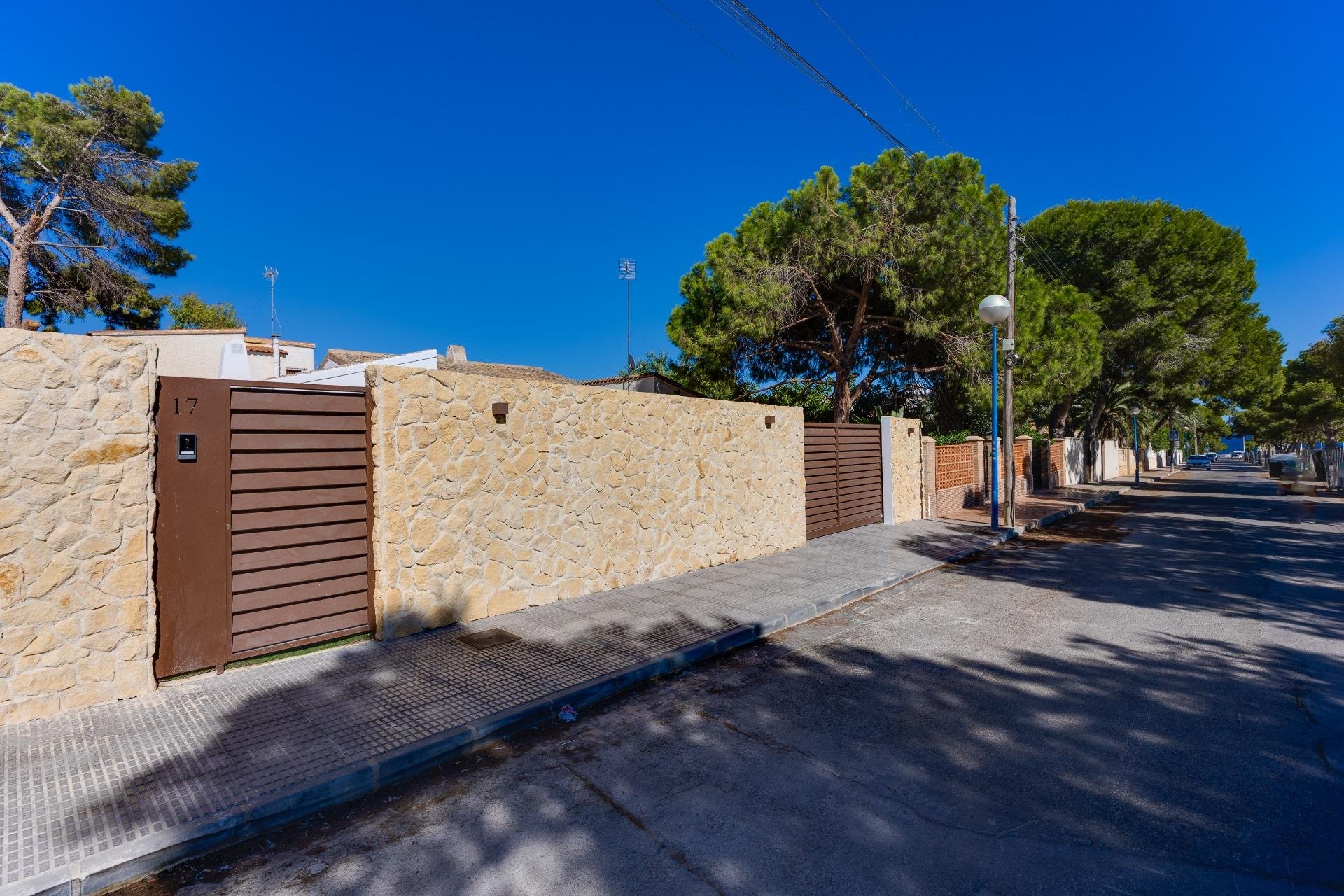 Alquiler a corto plazo - Villa -
Orihuela Costa - Punta Prima
