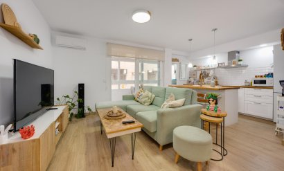 Apartamento - Herverkoop - Torrevieja -
                Playa de los Naufragos