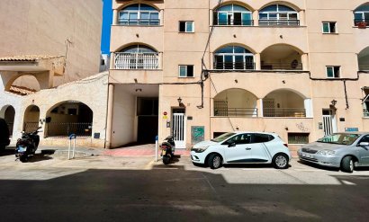 Apartamento - Segunda mano - Torrevieja Centro - Torrevieja