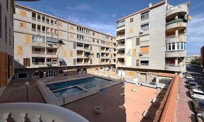 Apartment - Resale - Torrevieja -
                Acequion