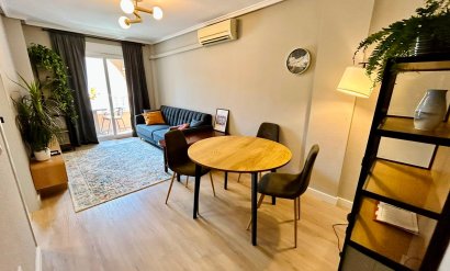 - APARTMENT - Resale - Torrevieja Centro - Torrevieja