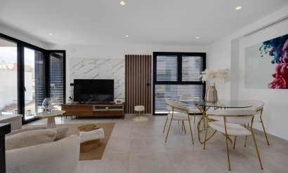 Appartement - Herverkoop -
            Torrevieja - AM-02068