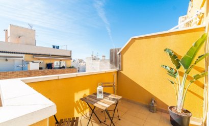 Appartement - Herverkoop - Torrevieja -
                Centro