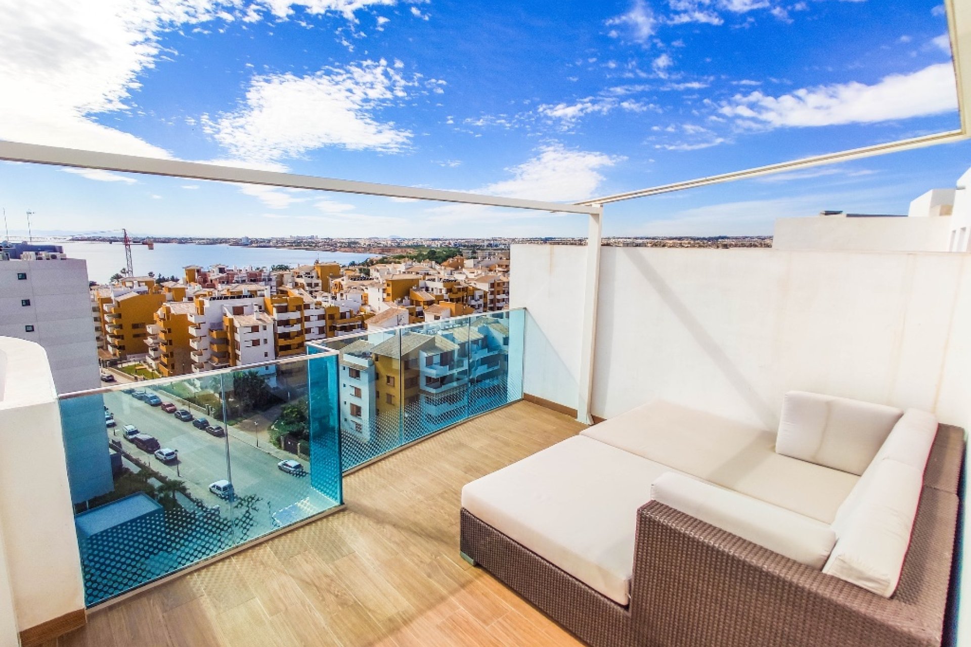 Återförsäljning - Apartament -
Punta Prima