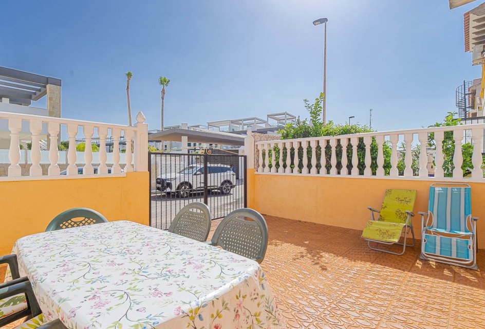 Återförsäljning - Apartament -
Punta Prima