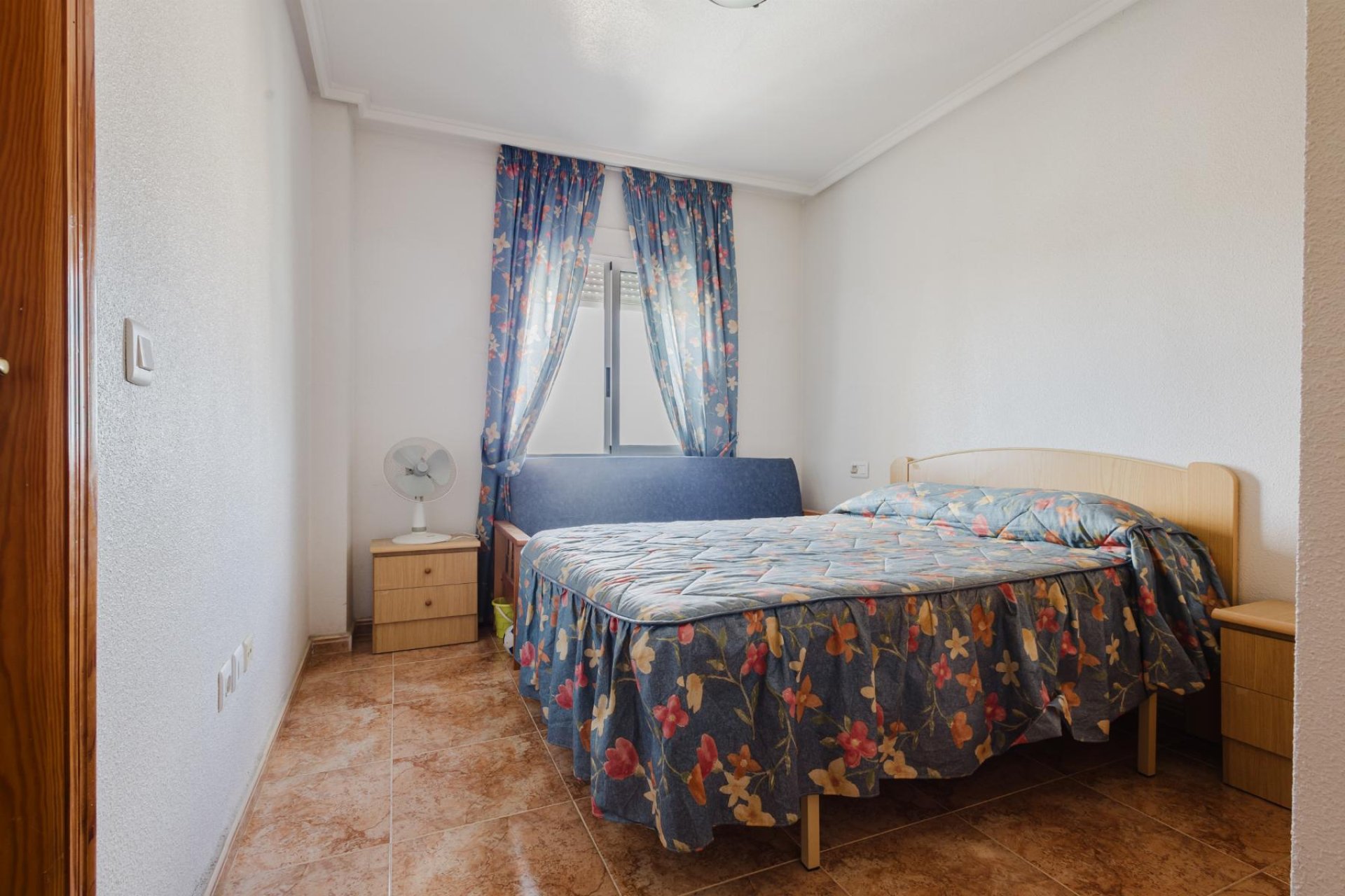 Återförsäljning - Apartamento -
Torrevieja - Parque de Las Naciones