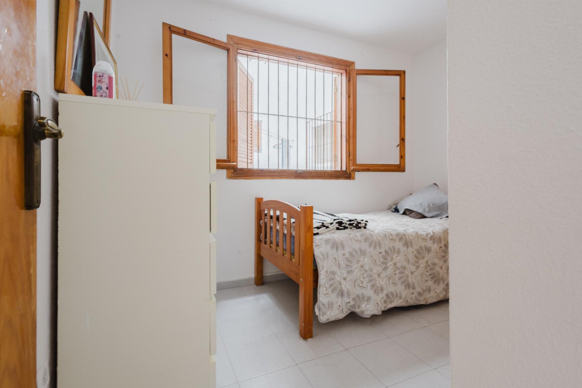 Återförsäljning - Apartamento -
Torrevieja - Playa de La Acequion