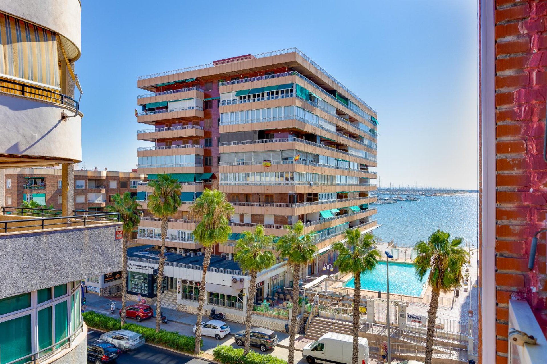Återförsäljning - Apartamento -
Torrevieja - Playa del Acequión