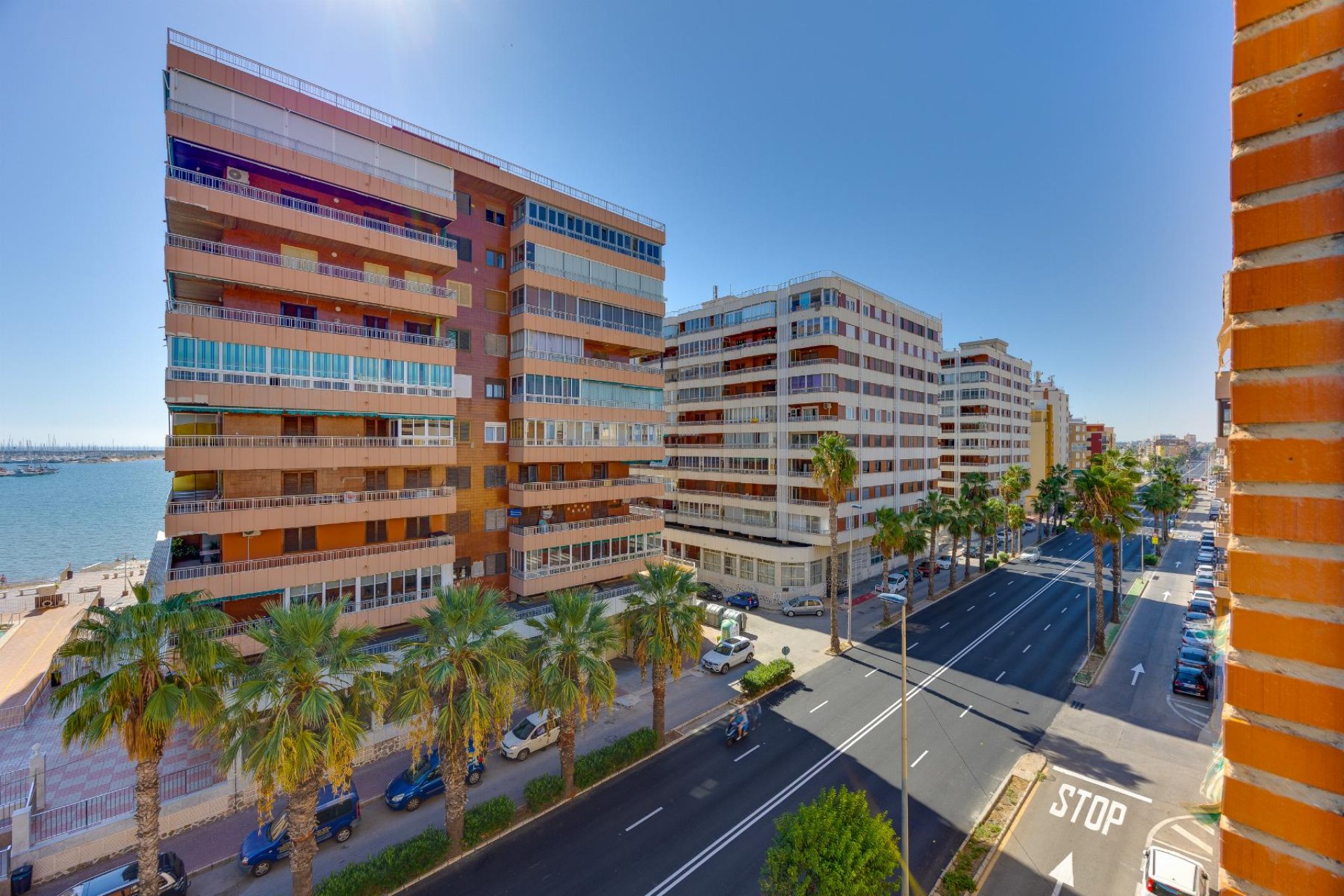 Återförsäljning - Apartamento -
Torrevieja - Playa del Acequión