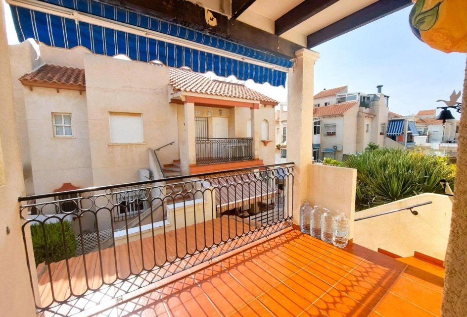 Återförsäljning - Buhardilla -
Orihuela Costa - Playa Flamenca