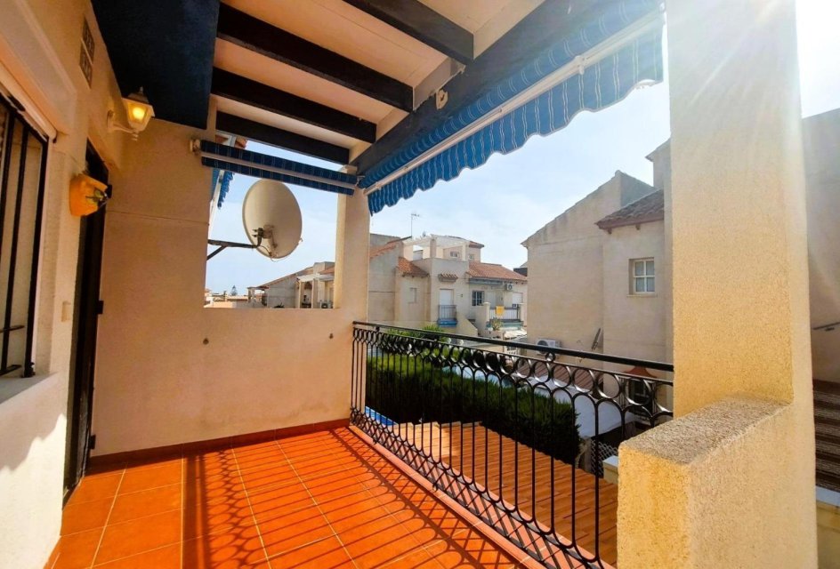 Återförsäljning - Buhardilla -
Orihuela Costa - Playa Flamenca