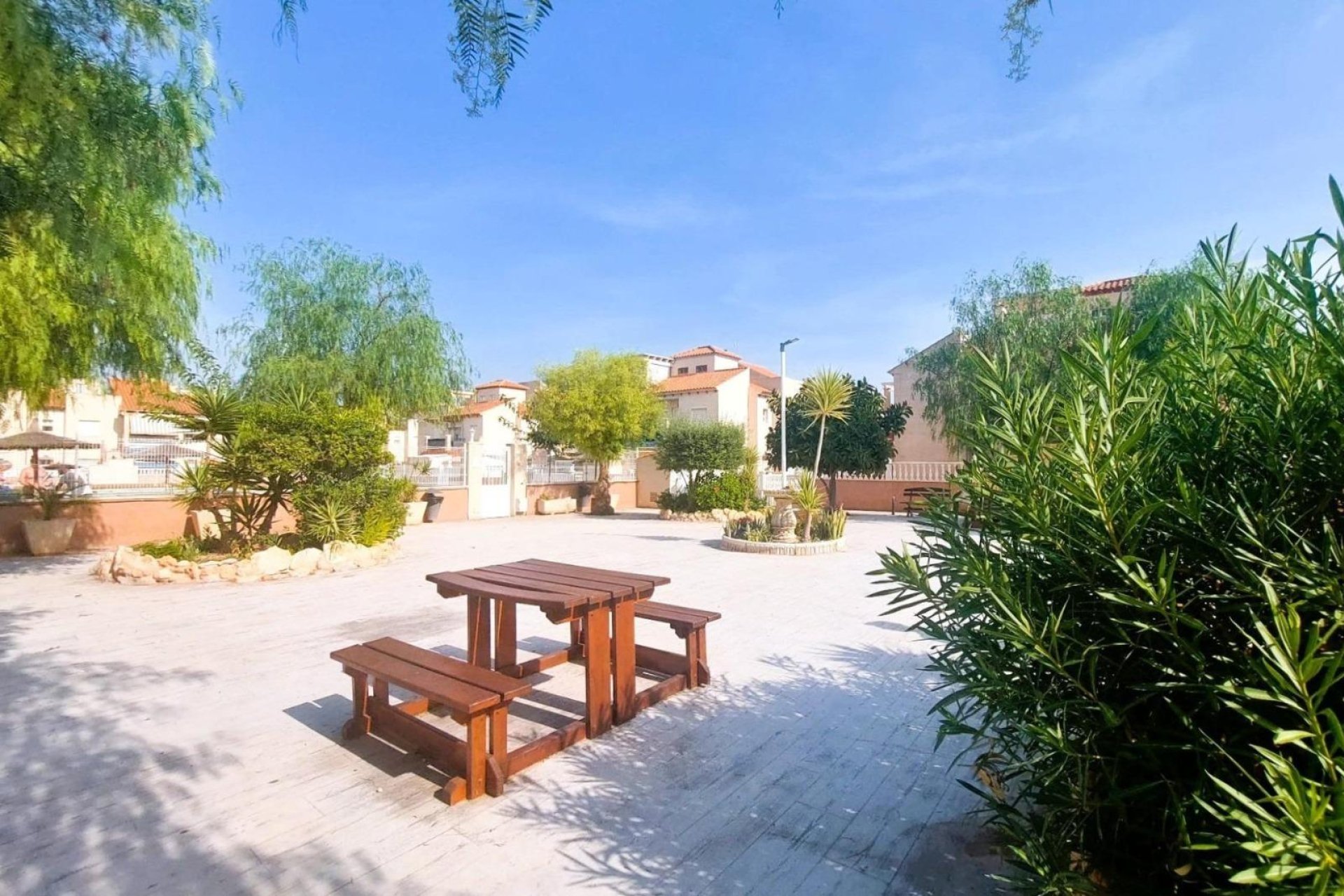 Återförsäljning - Buhardilla -
Orihuela Costa - Playa Flamenca
