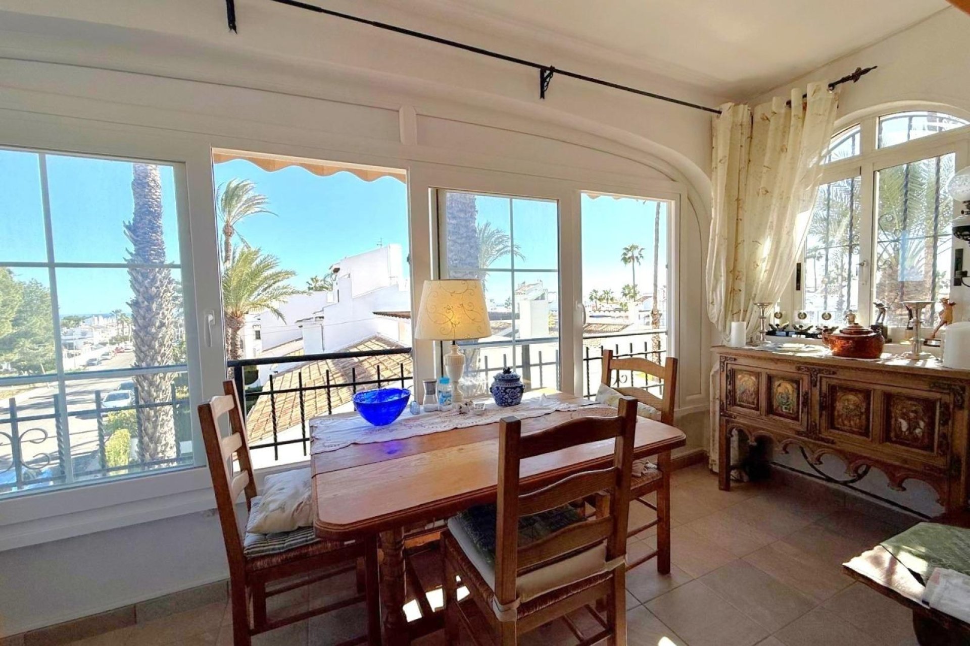 Återförsäljning - Buhardilla -
Orihuela Costa - Villamartín