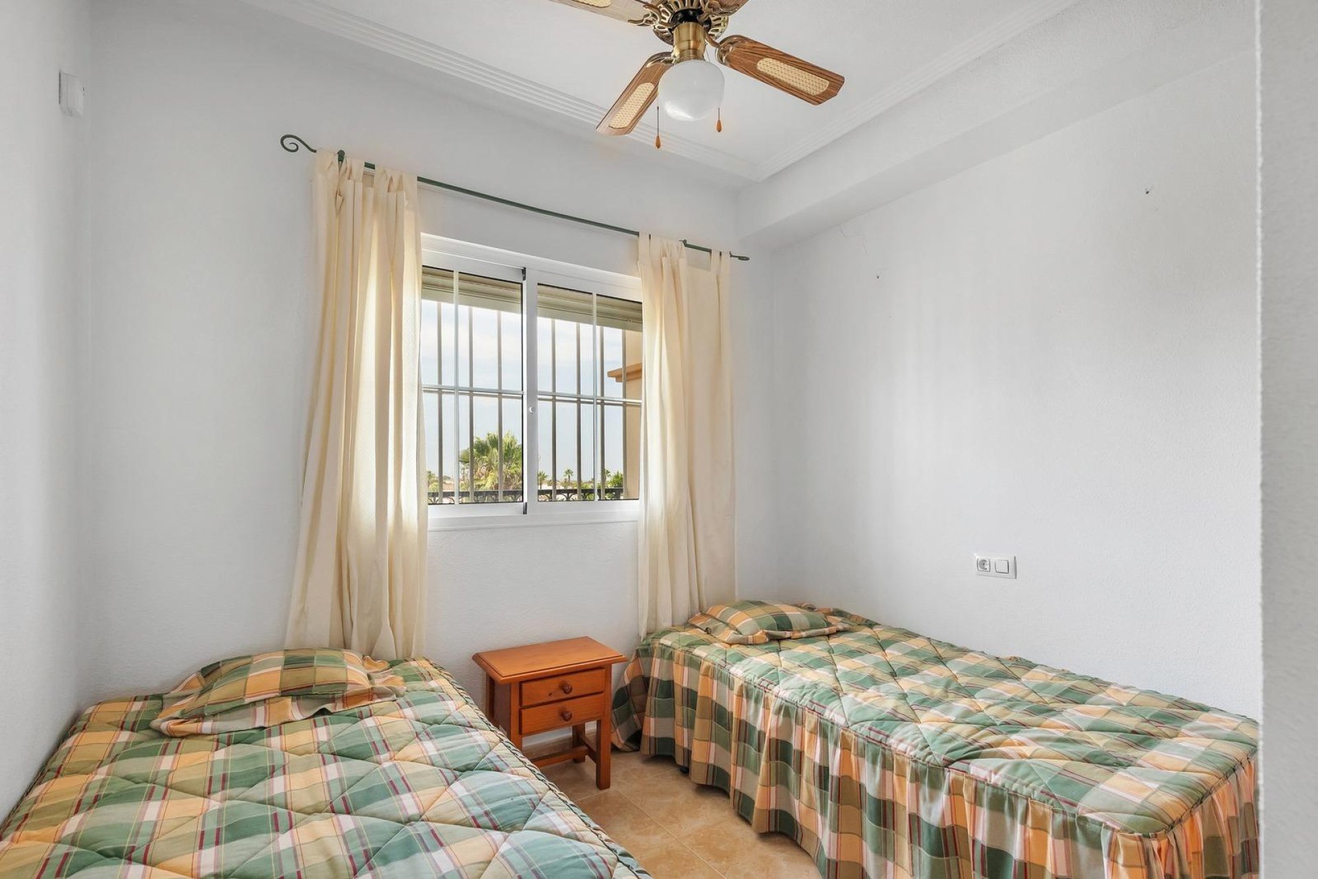 Återförsäljning - Buhardilla -
Orihuela Costa - Villamartín