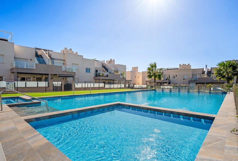 Återförsäljning - Buhardilla -
Torrevieja - Aguas nuevas 2