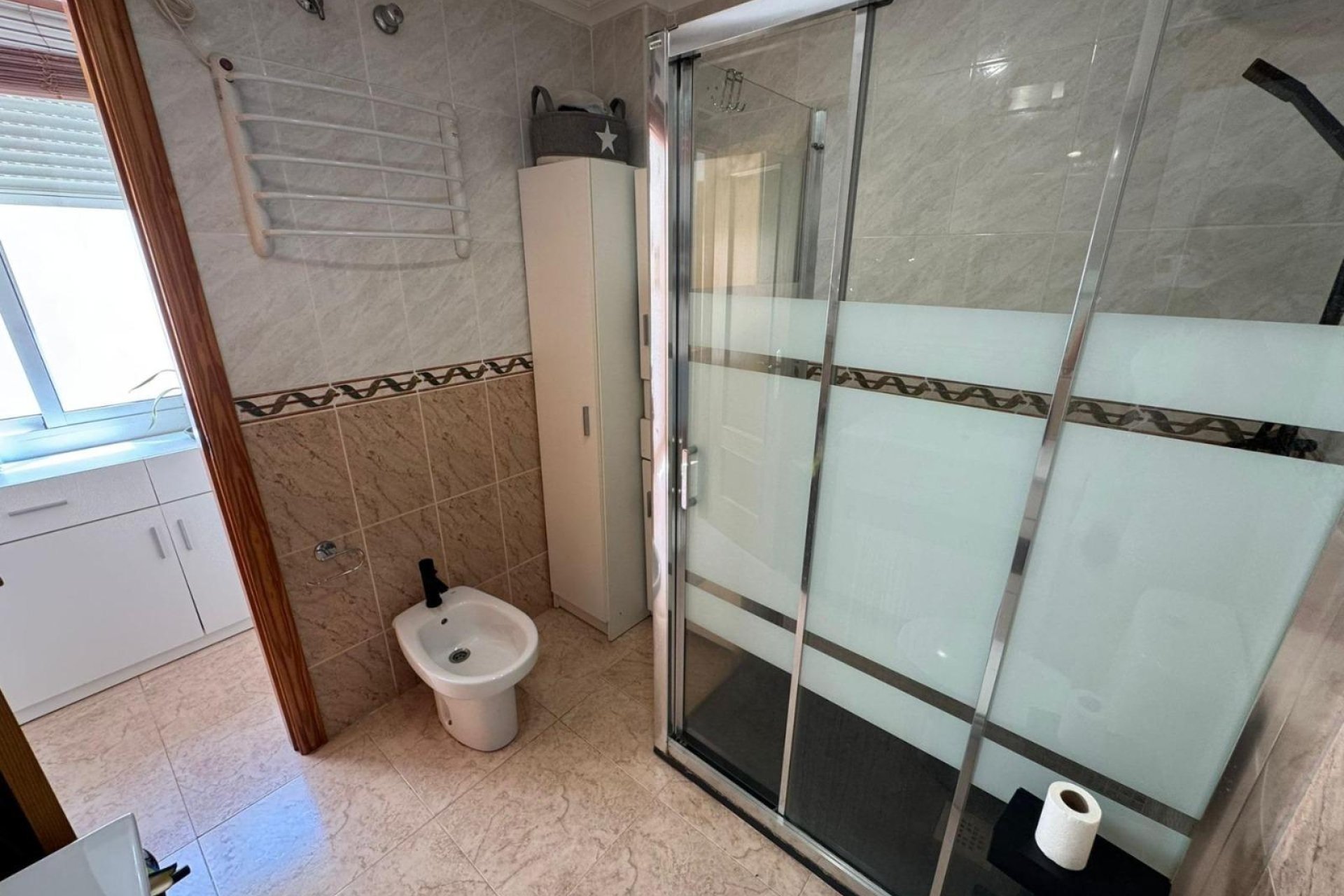 Återförsäljning - Buhardilla -
Torrevieja - Estacion de autobuses
