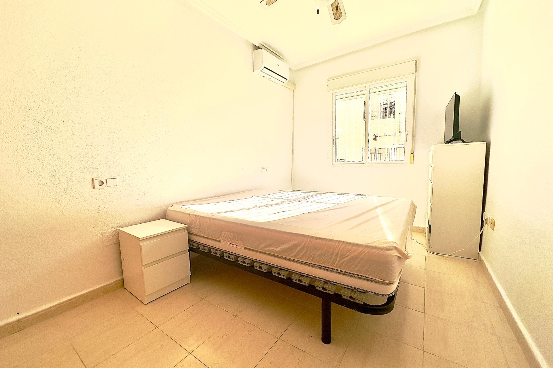 Återförsäljning - Bungalow -
Orihuela Costa - La Florida