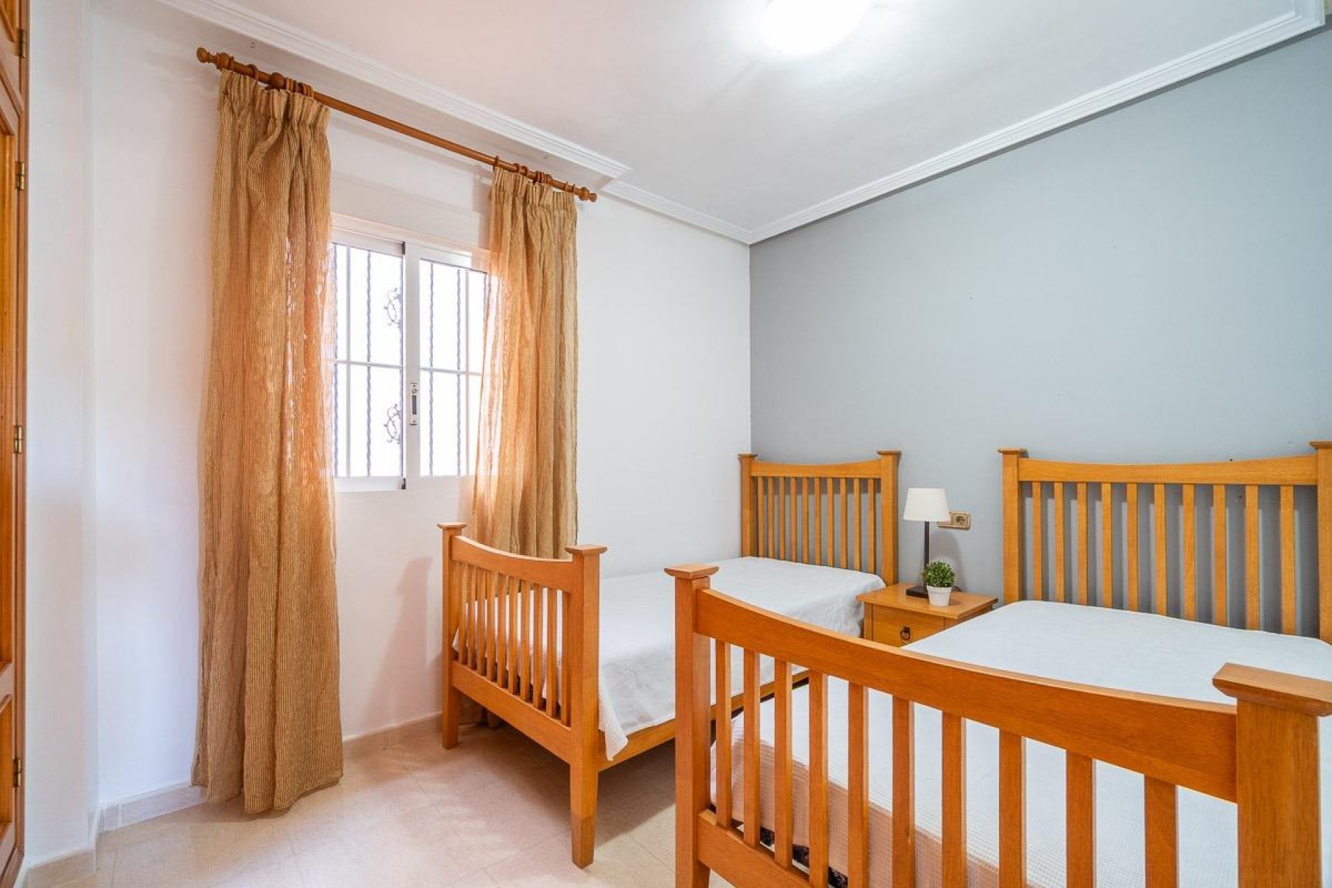 Återförsäljning - Bungalow -
Orihuela Costa - Lomas de Cabo Roig-Los Dolses