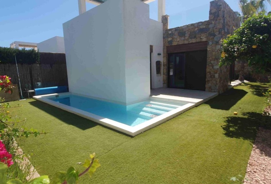 Återförsäljning - Bungalow -
Orihuela Costa - Lomas de Cabo Roig