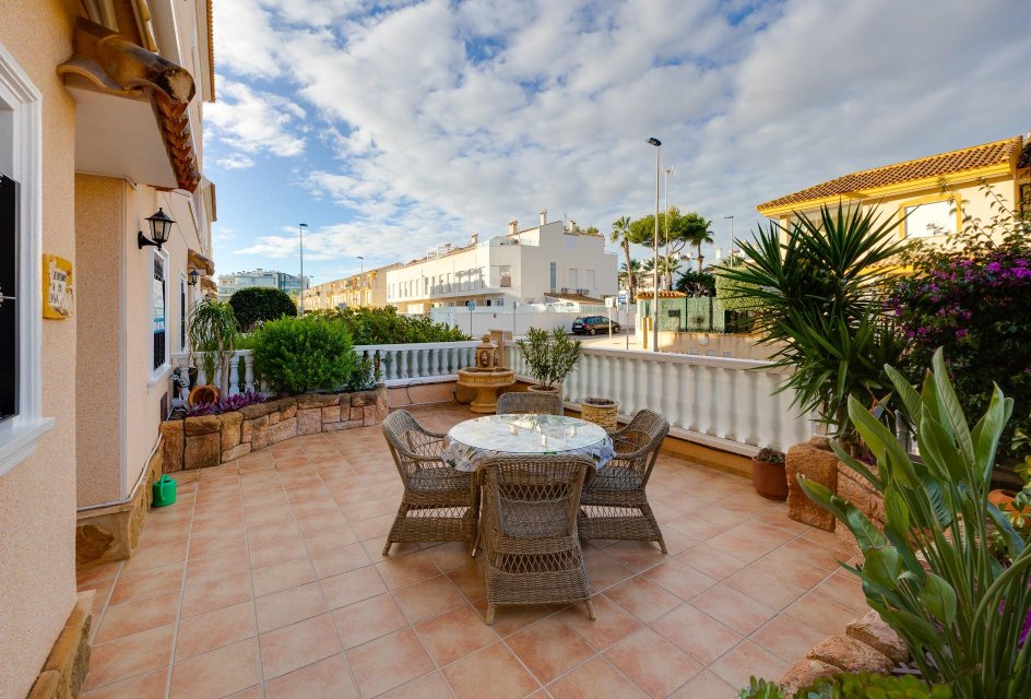 Återförsäljning - Bungalow -
Orihuela Costa - Los Dolses