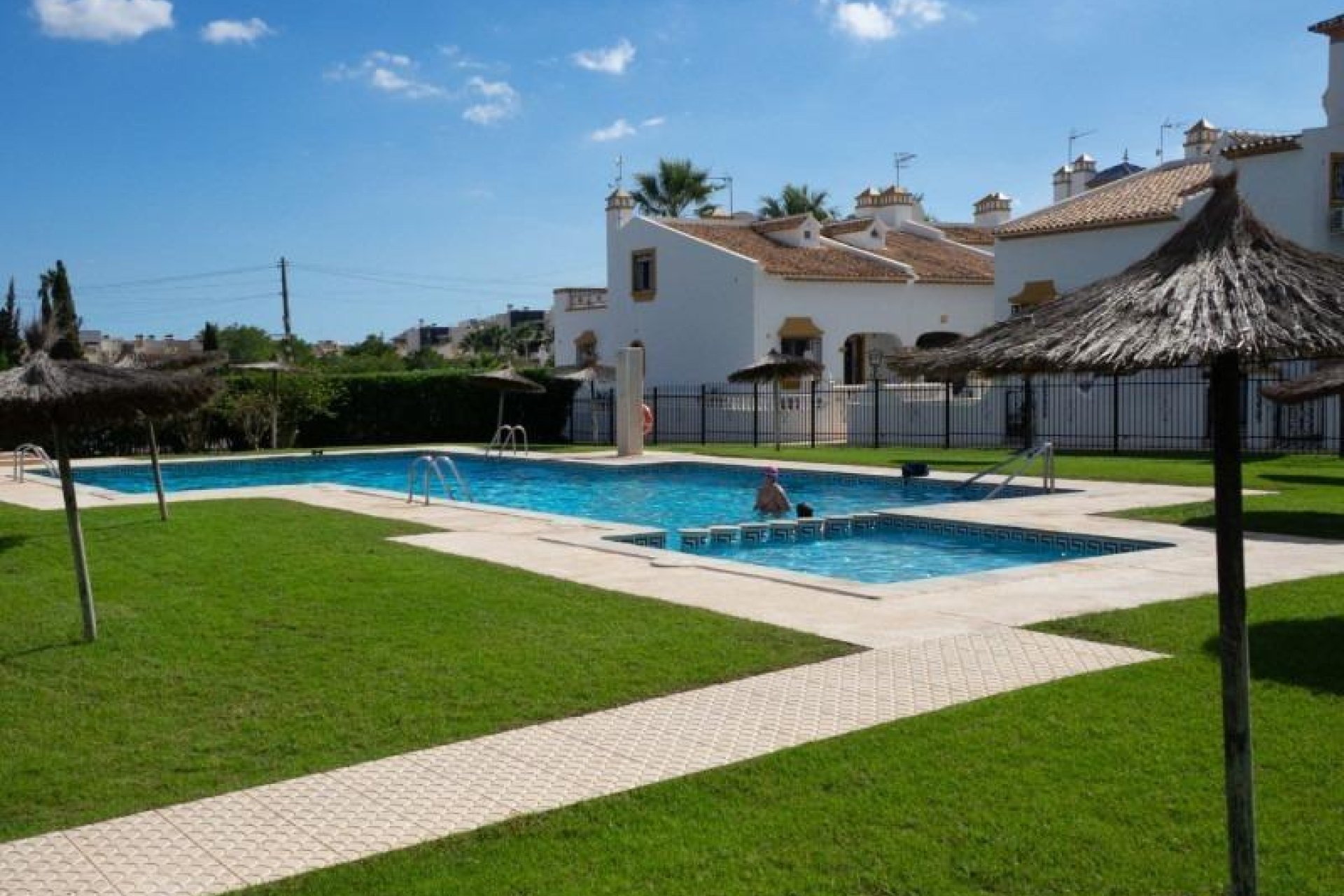 Återförsäljning - Bungalow -
Orihuela Costa - Los Dolses