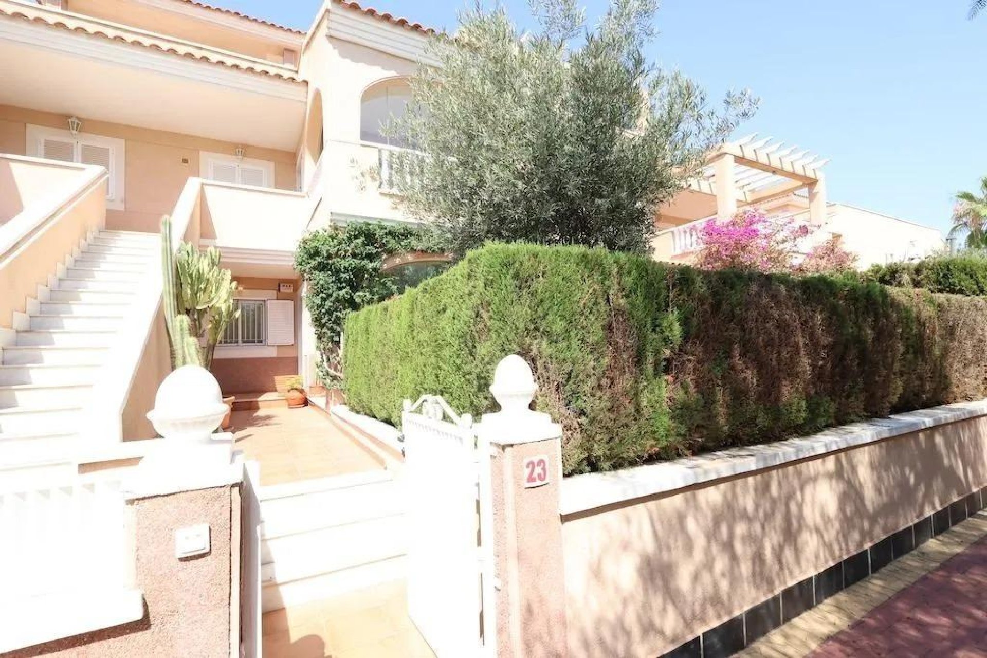 Återförsäljning - Bungalow -
Orihuela Costa - Punta Prima
