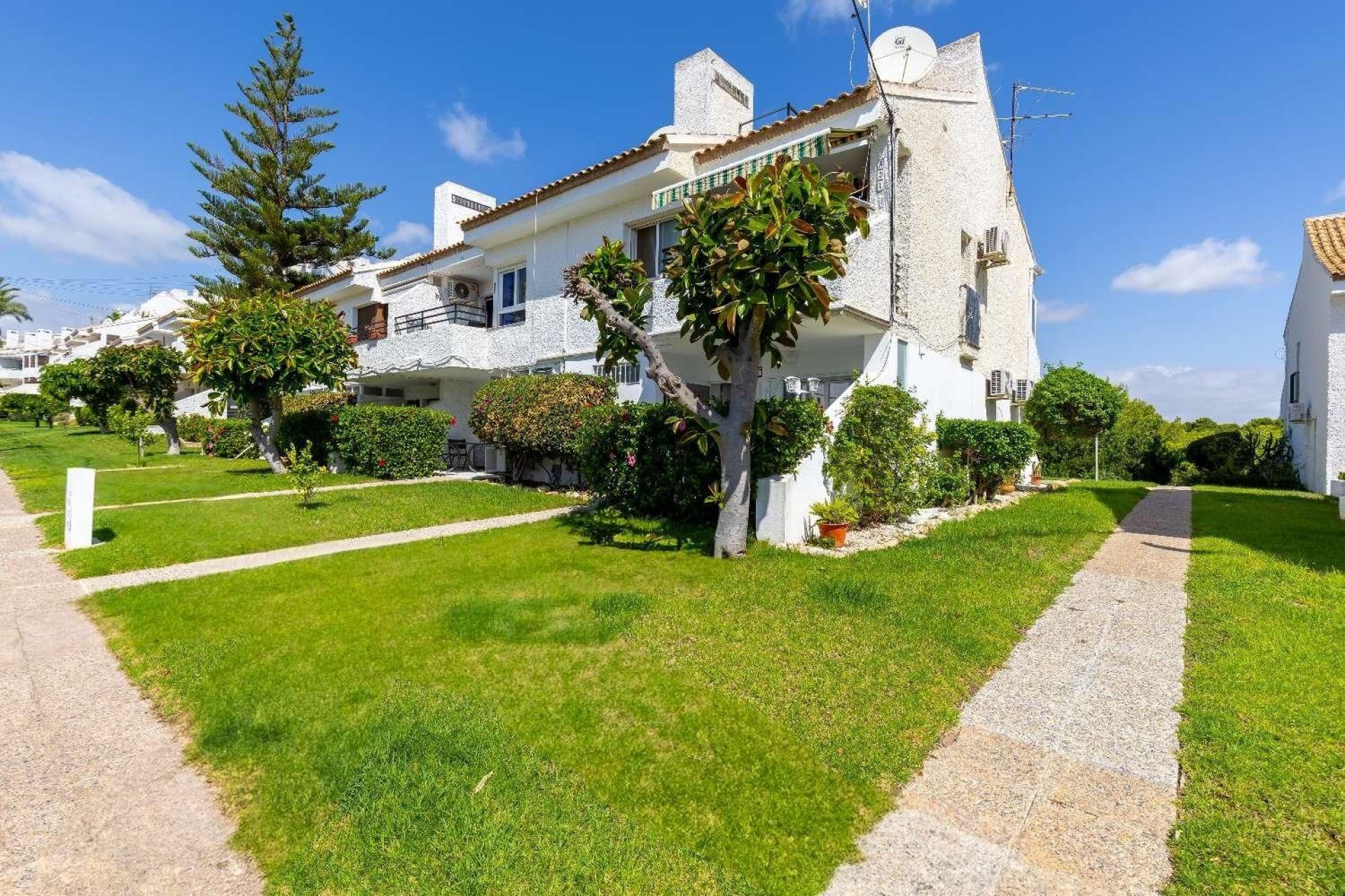 Återförsäljning - Bungalow -
Orihuela Costa - Villamartín-Las Filipinas