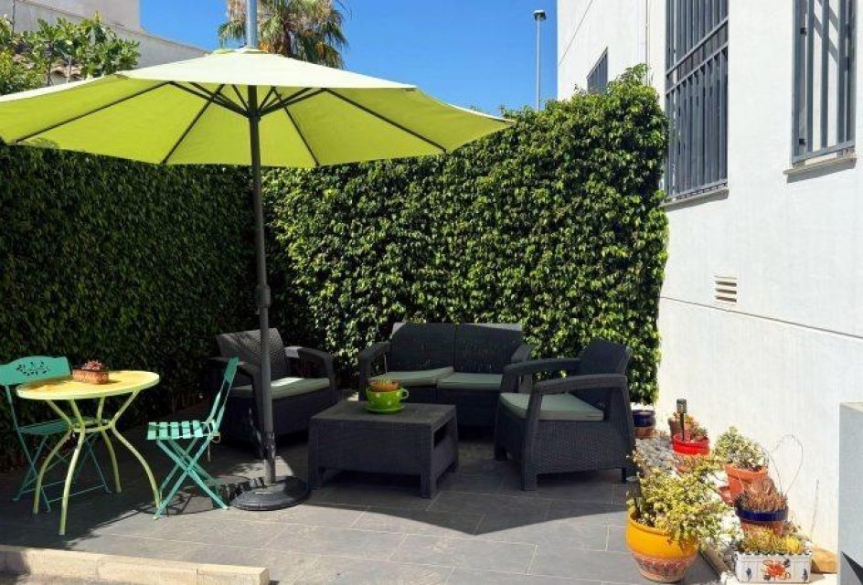 Återförsäljning - Bungalow -
Orihuela Costa - Villamartín