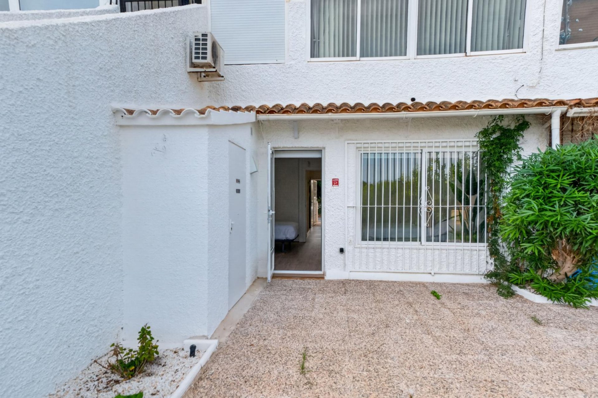 Återförsäljning - Bungalow -
Orihuela Costa - Villamartín