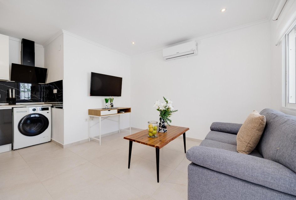 Återförsäljning - Bungalow -
Torrevieja - La Siesta - El Salado - Torreta