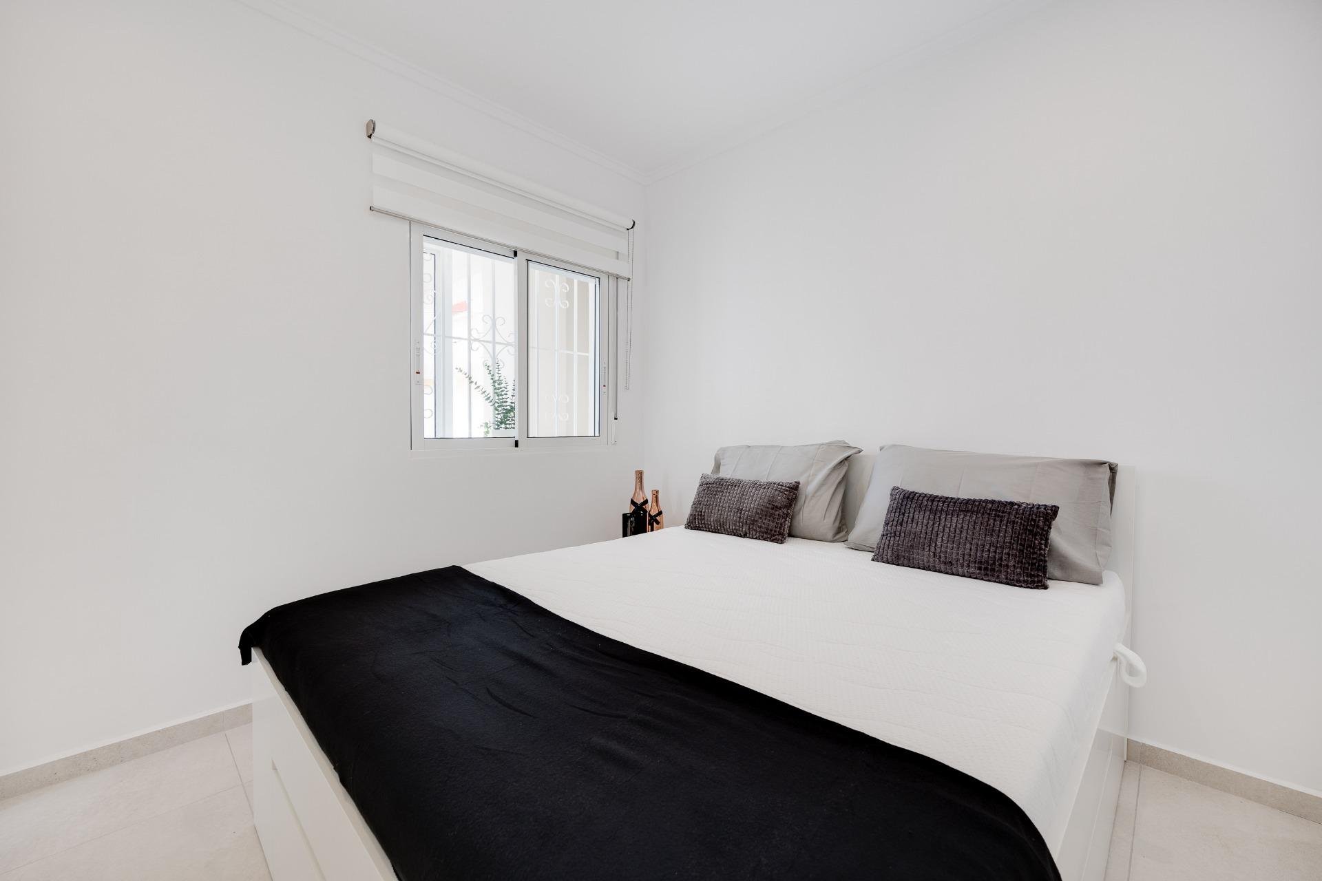 Återförsäljning - Bungalow -
Torrevieja - La Siesta - El Salado - Torreta