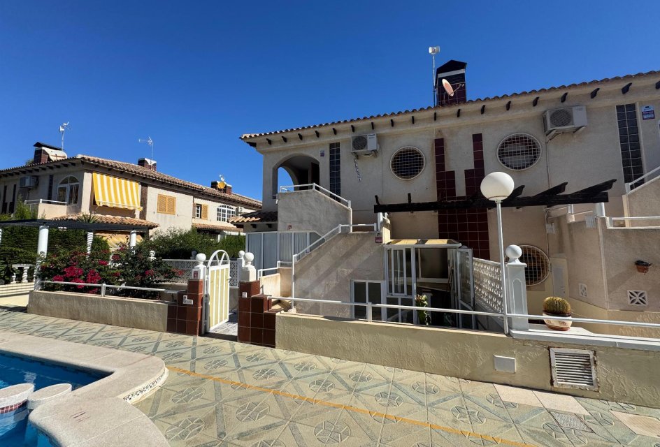 Återförsäljning - Bungalow -
Torrevieja - Los Altos