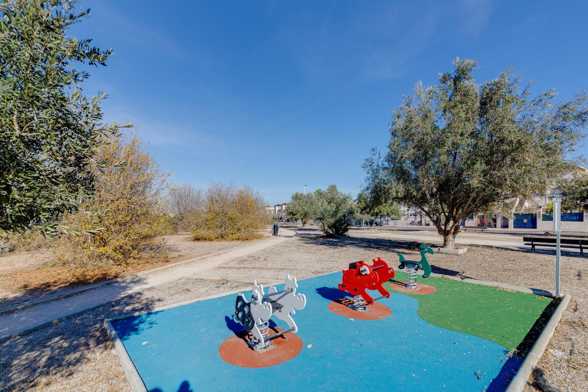 Återförsäljning - Bungalow -
Torrevieja - Parque Acuático - Sector 25