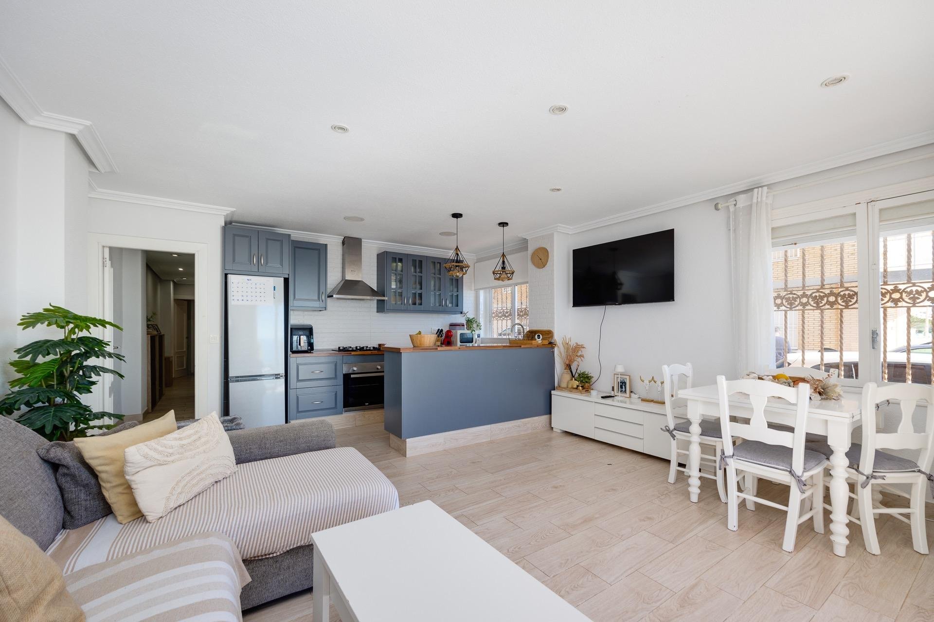 Återförsäljning - Bungalow -
Torrevieja - Playa de los Naufragos