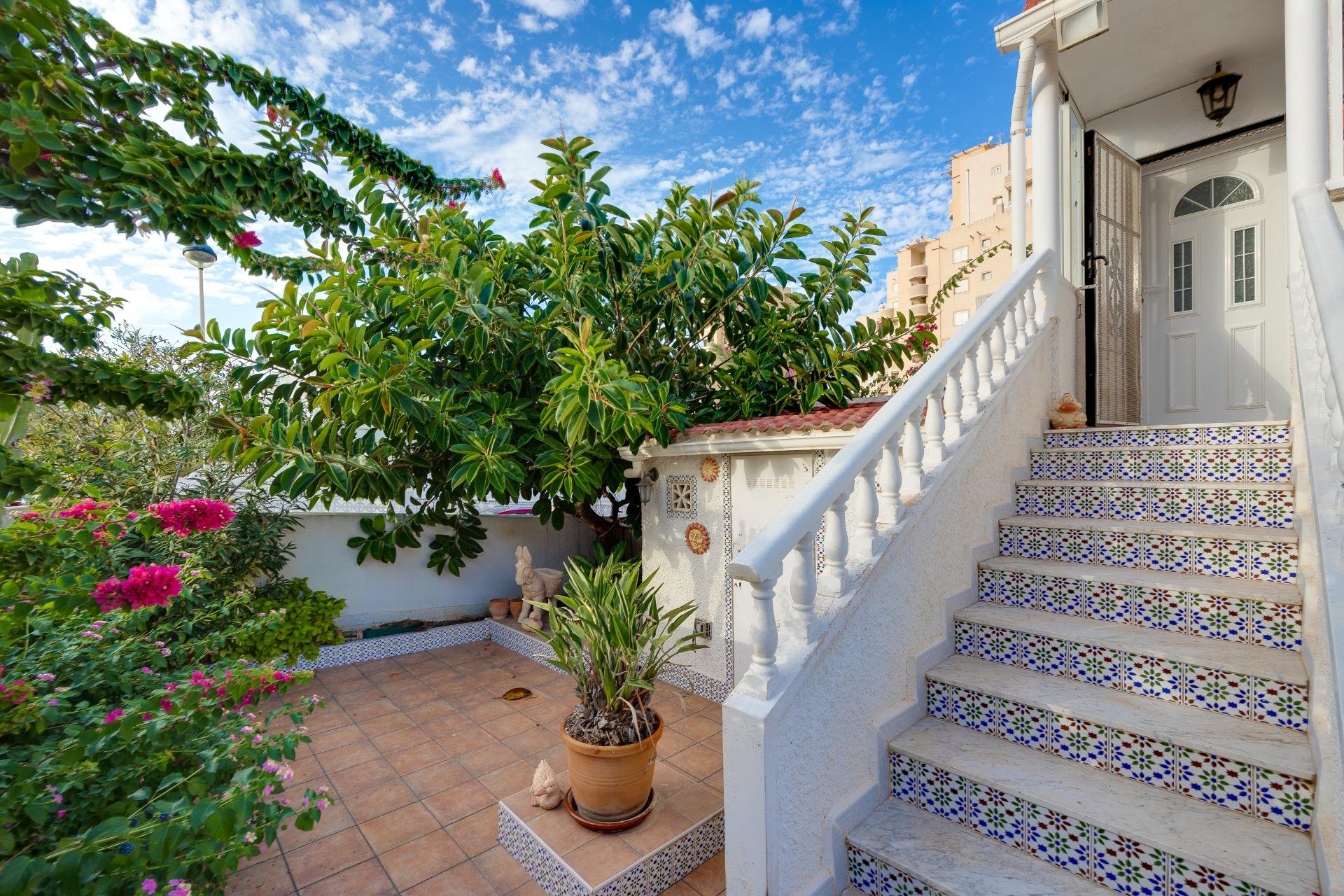 Återförsäljning - Bungalow -
Torrevieja - Torre la mata