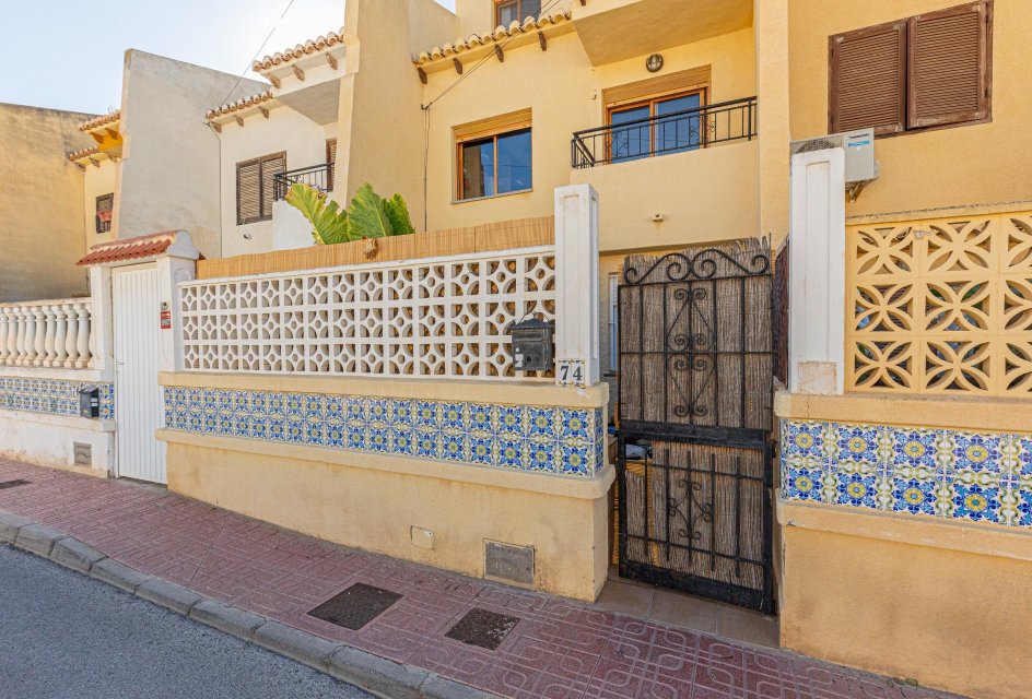 Återförsäljning - Duplex -
Torrevieja - Los Balcones - Los Altos del Edén