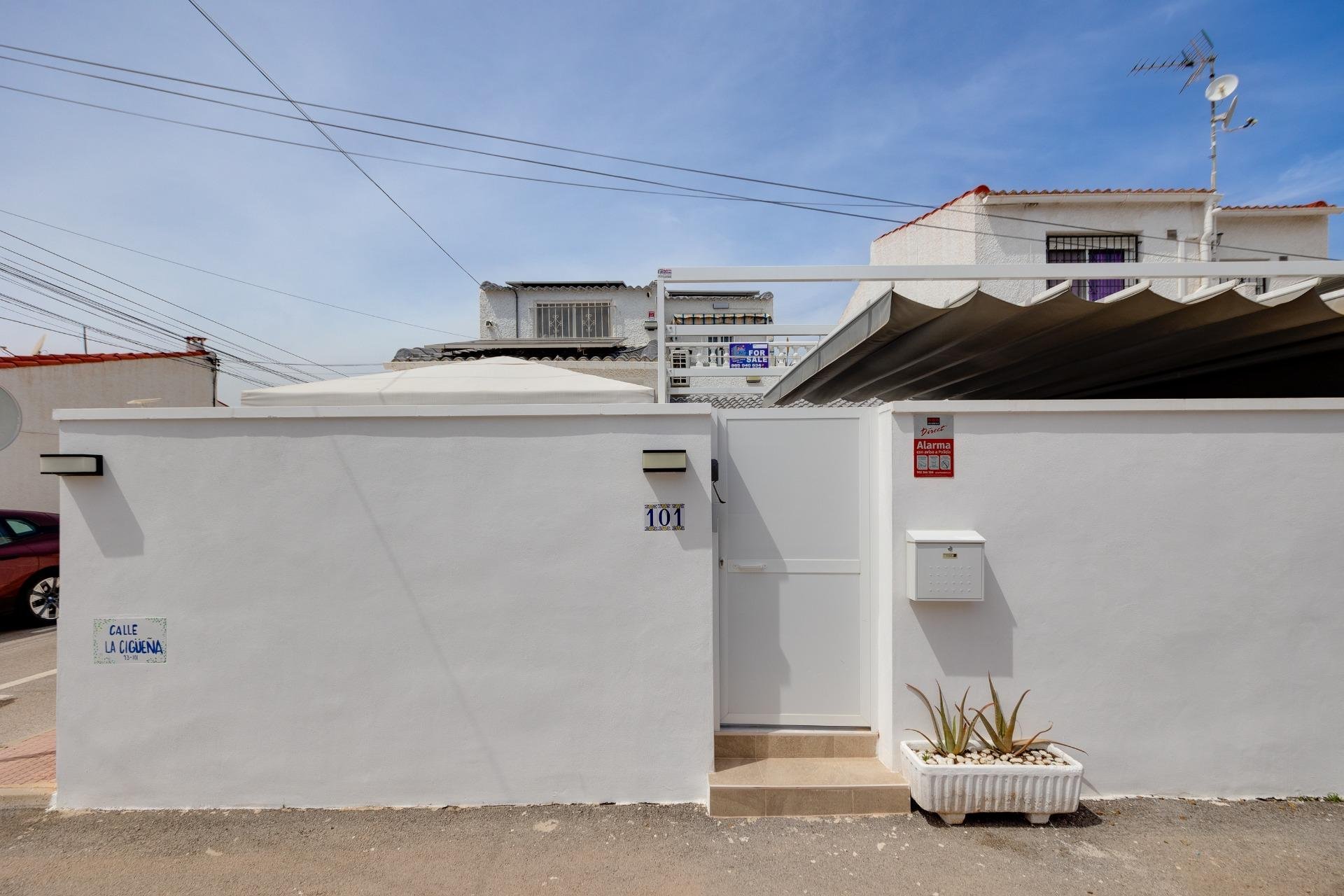 Återförsäljning - Duplex -
Torrevieja - Paraje natural