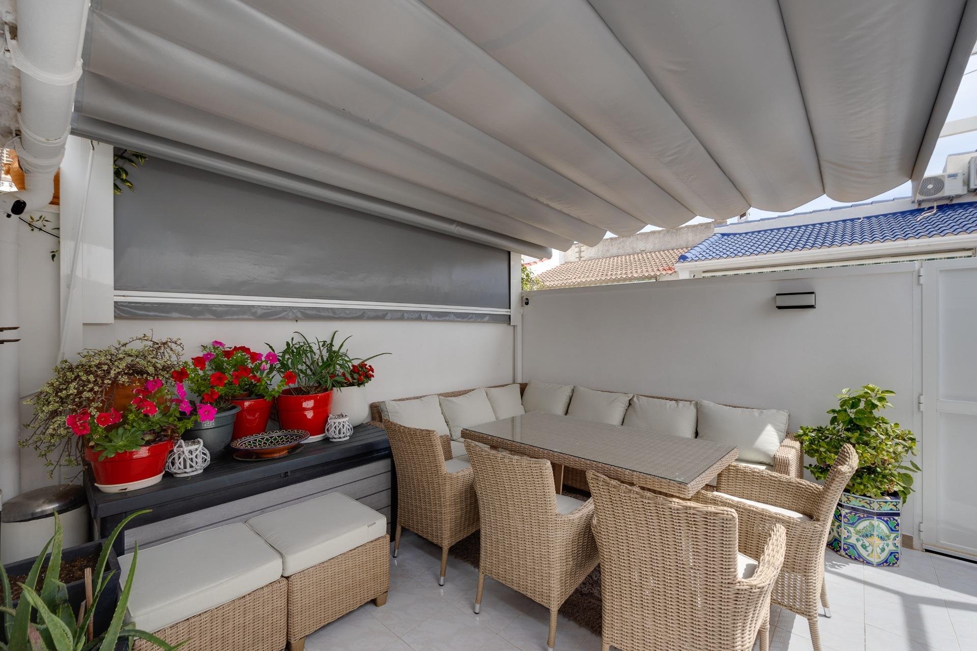 Återförsäljning - Duplex -
Torrevieja - Paraje natural