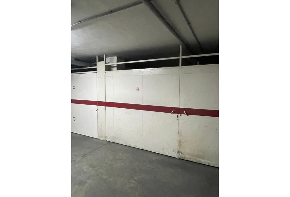 Återförsäljning - Garage -
Torrevieja - Playa del Cura