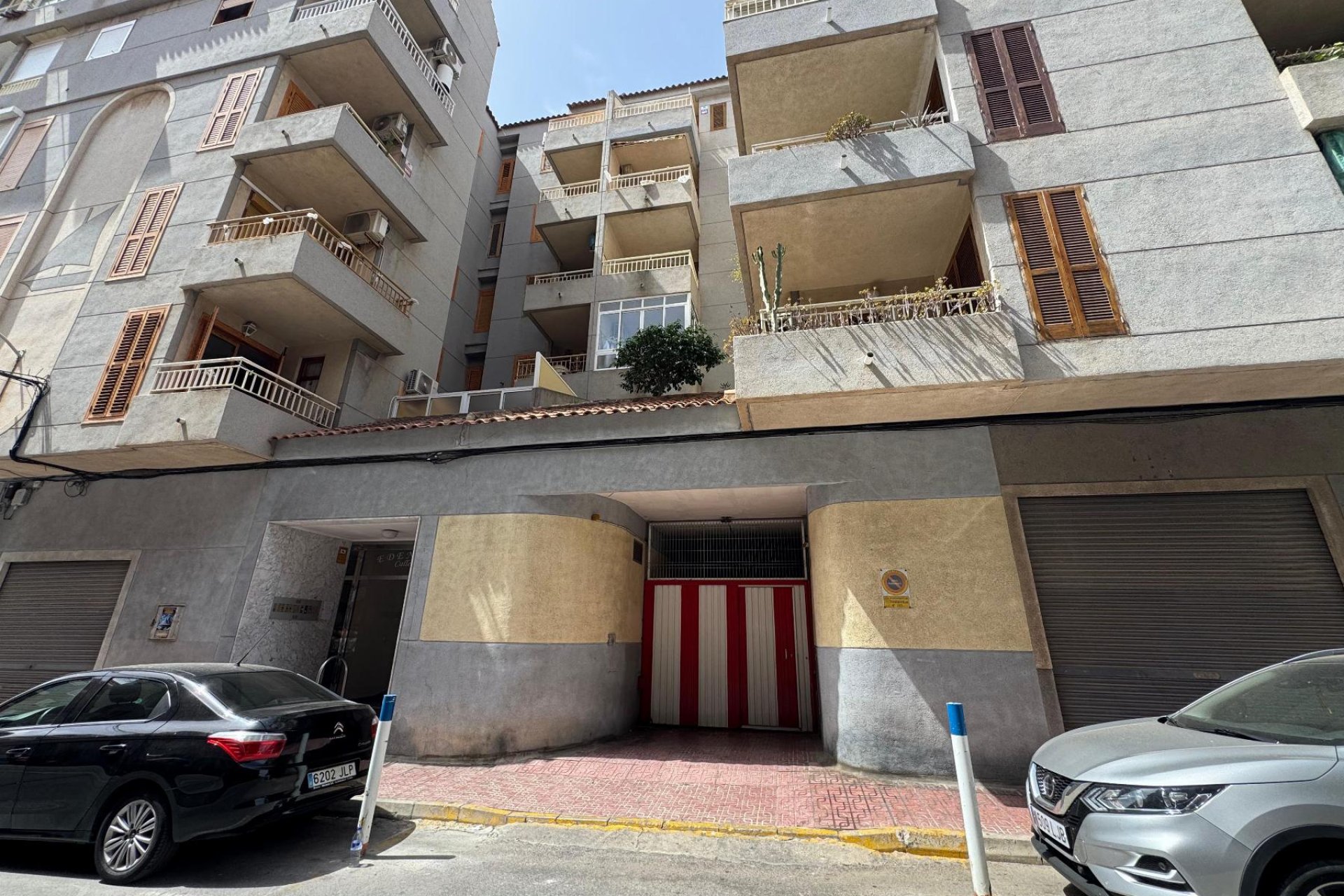 Återförsäljning - Garaje -
Torrevieja - Playa Acequion