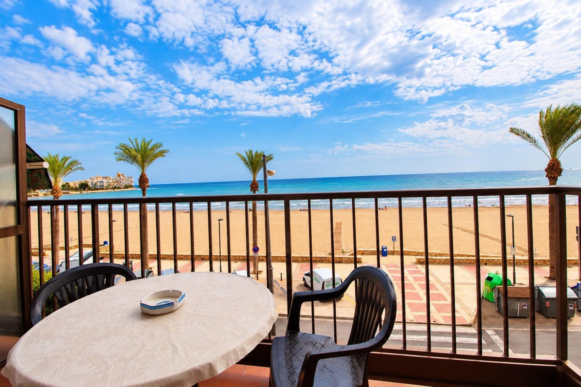 Återförsäljning - Lägenhet -
El Campello - Playa Muchavista