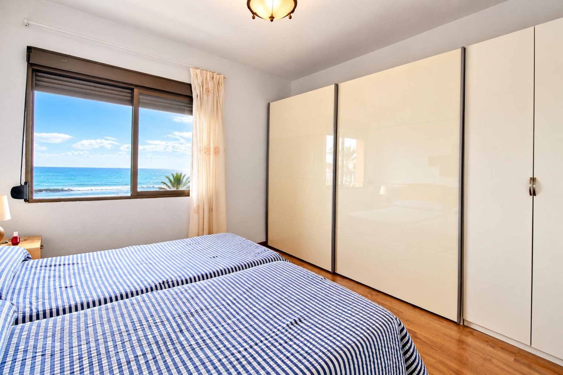 Återförsäljning - Lägenhet -
El Campello - Playa Muchavista