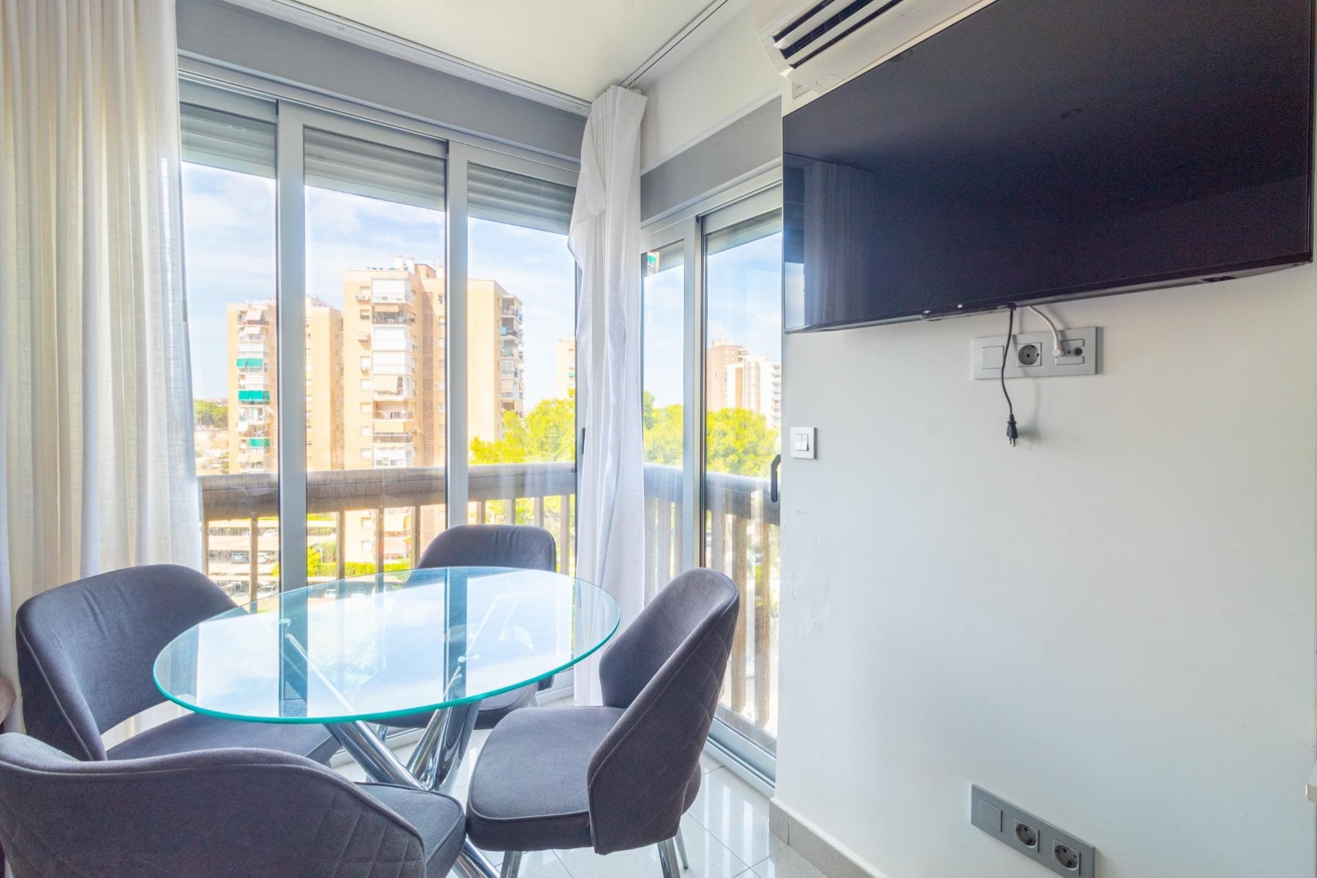 Återförsäljning - Lägenhet -
Orihuela Costa - Campoamor