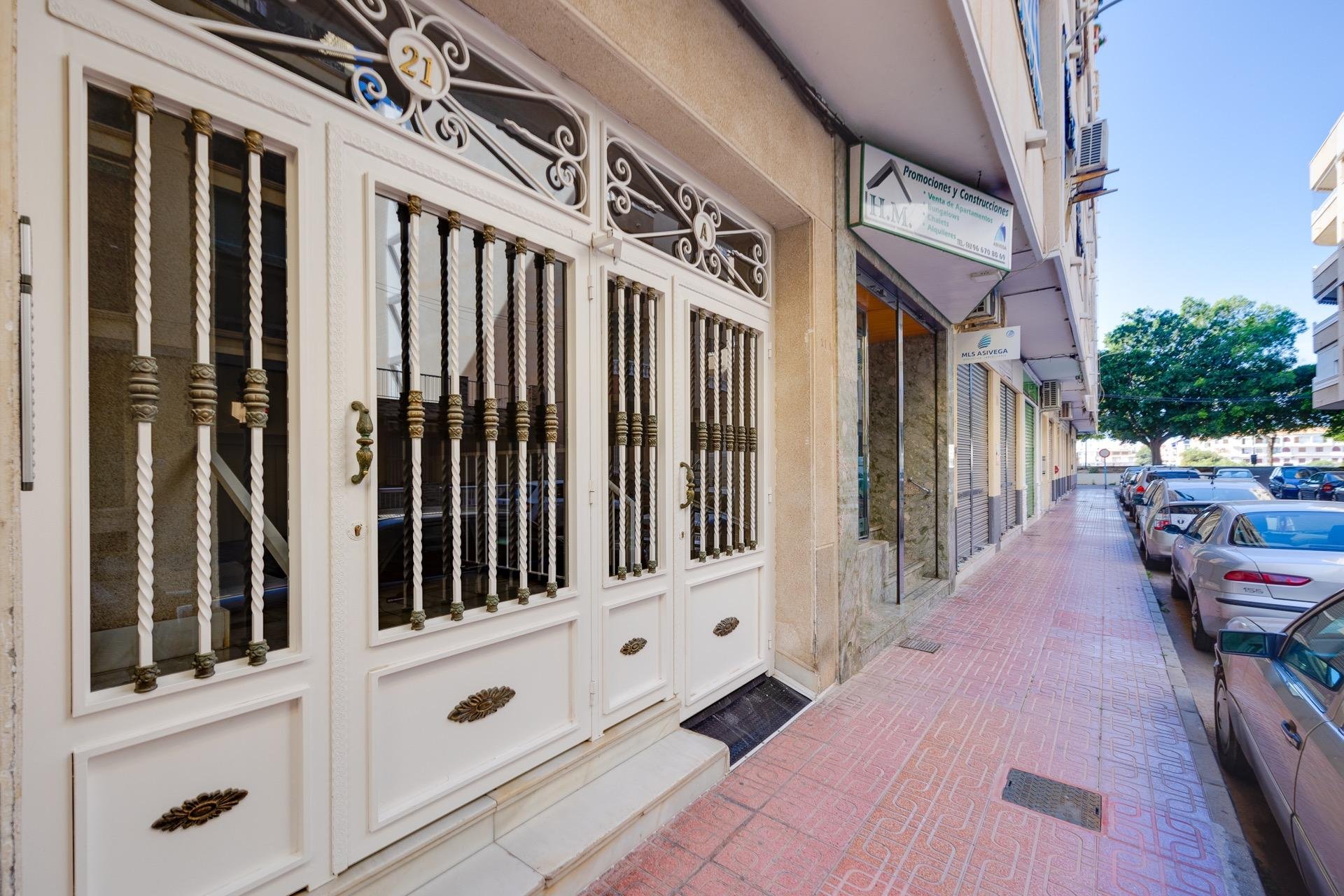 Återförsäljning - Lägenhet -
Torrevieja - Acequion