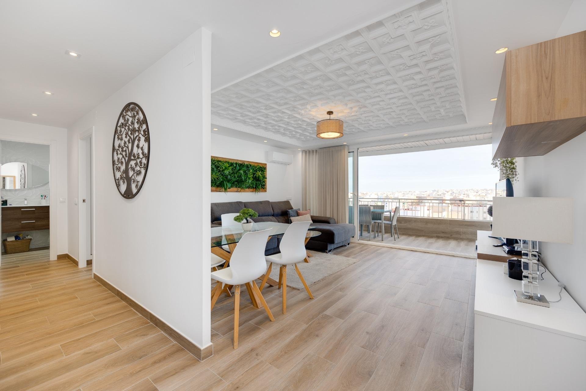 Återförsäljning - Lägenhet -
Torrevieja - Acequion
