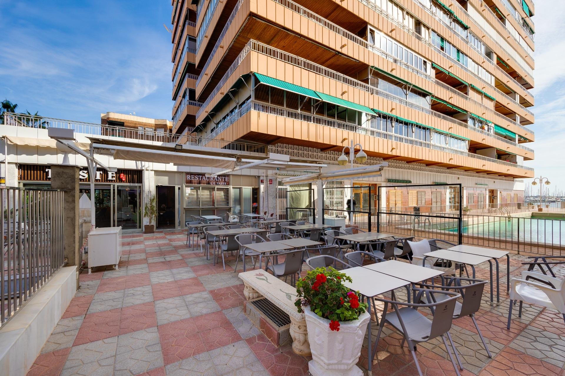 Återförsäljning - Lägenhet -
Torrevieja - Acequion