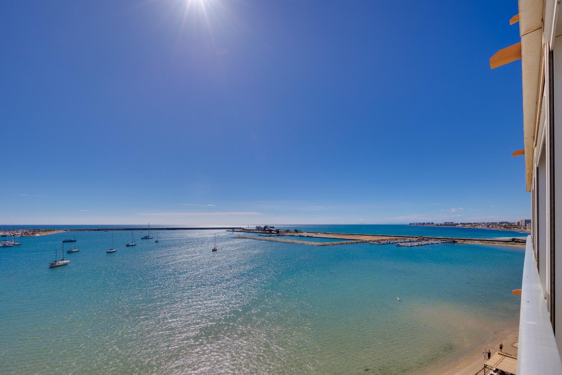 Återförsäljning - Lägenhet -
Torrevieja - Acequion