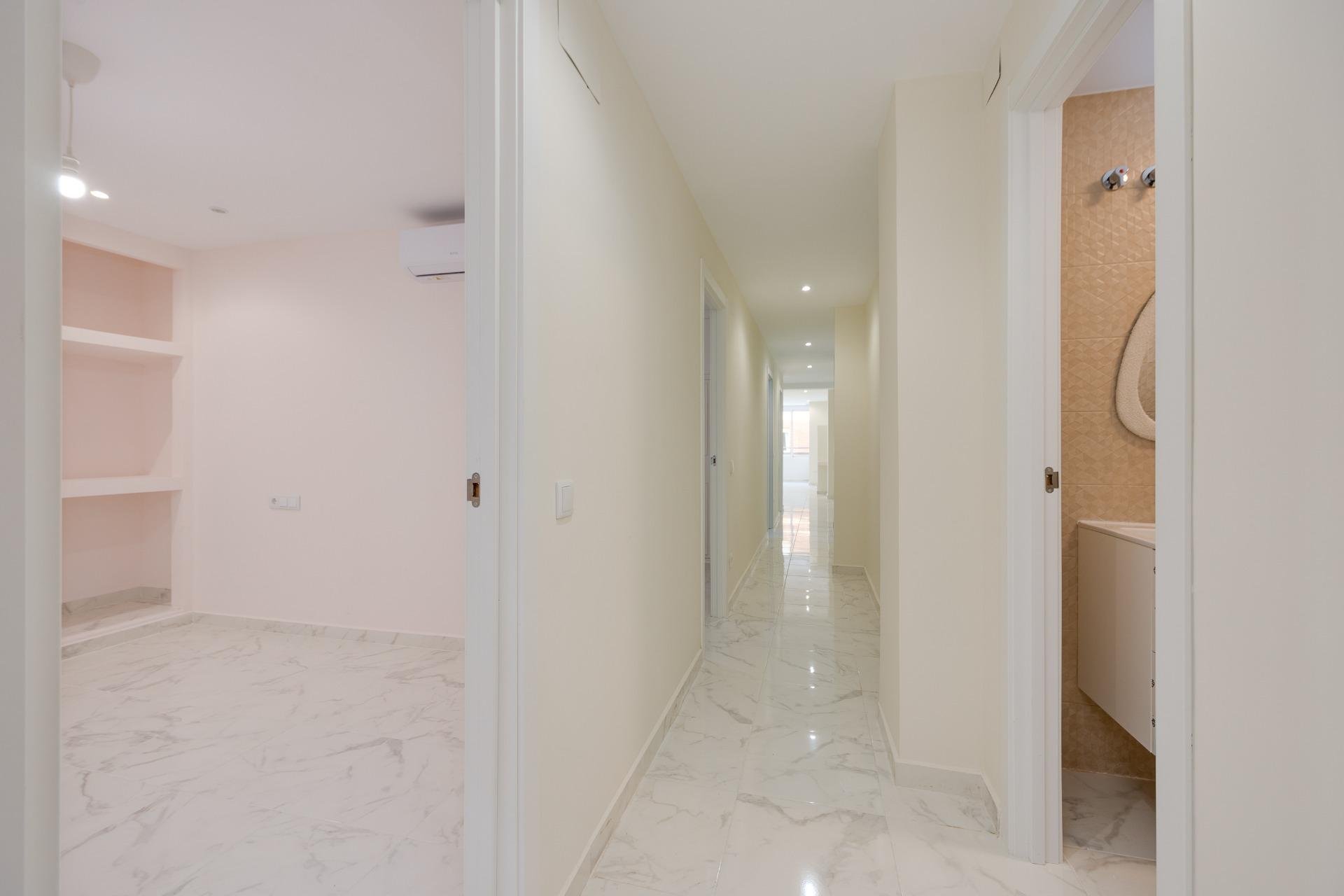 Återförsäljning - Lägenhet -
Torrevieja - Centro