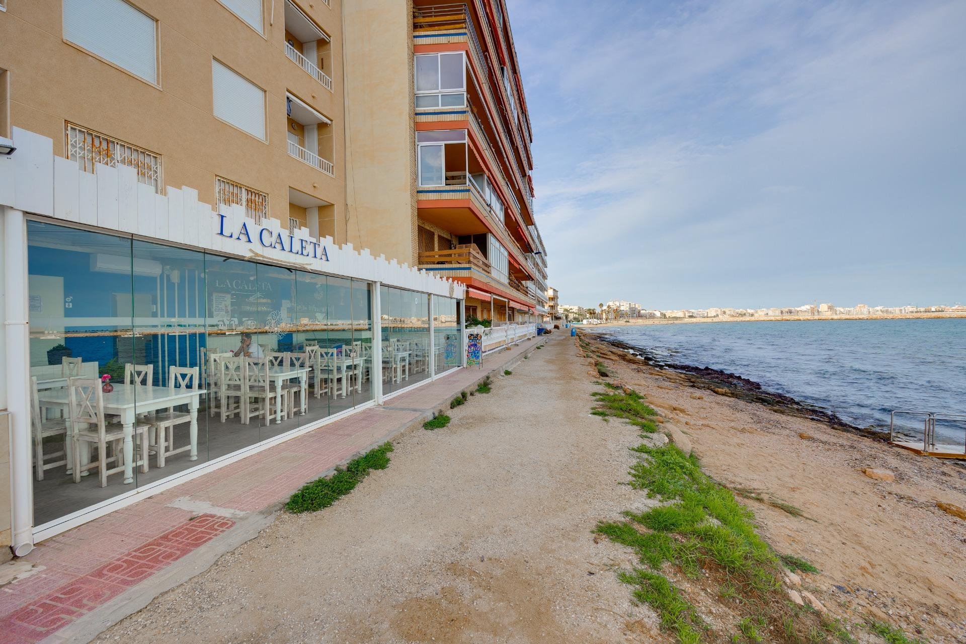 Återförsäljning - Lägenhet -
Torrevieja - Playa de los Naufragos