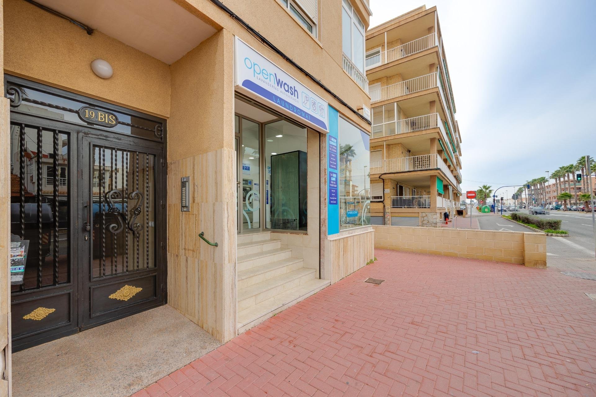 Återförsäljning - Lägenhet -
Torrevieja - Playa de los Naufragos